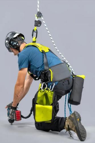 Preview: Ombilix 140 angeschlagen